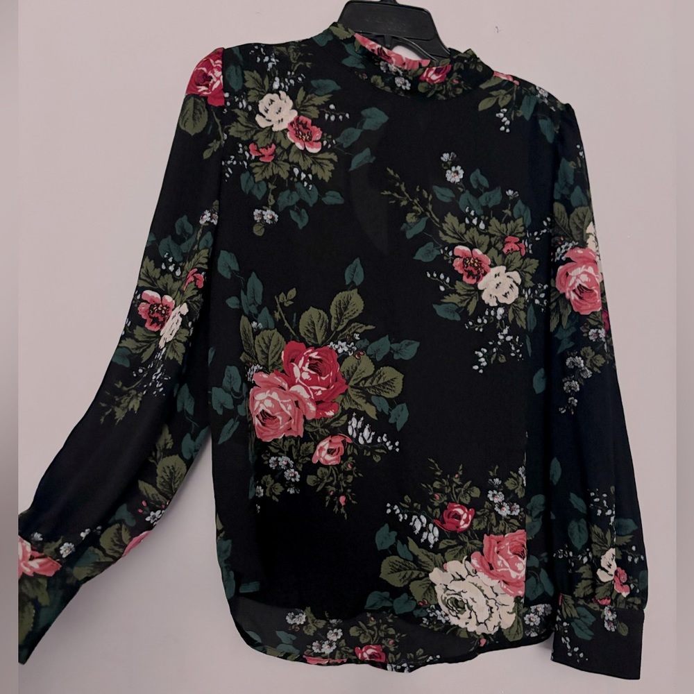 NWOT - Loft - Black Floral Blouse w tie around the neck.